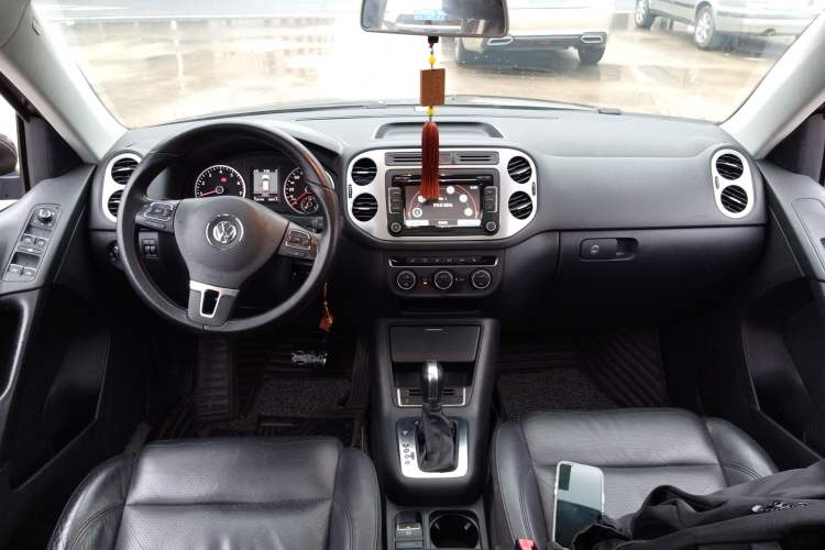 Used Volkswagen Tiguan 2013 1.8TSI Automatic Two-Wheel Drive Luxury Model Center Console