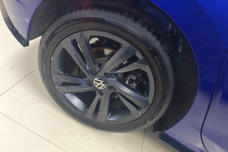 Used Volkswagen Golf 2023 Facelift 280TSI DSG R-Line Lite
