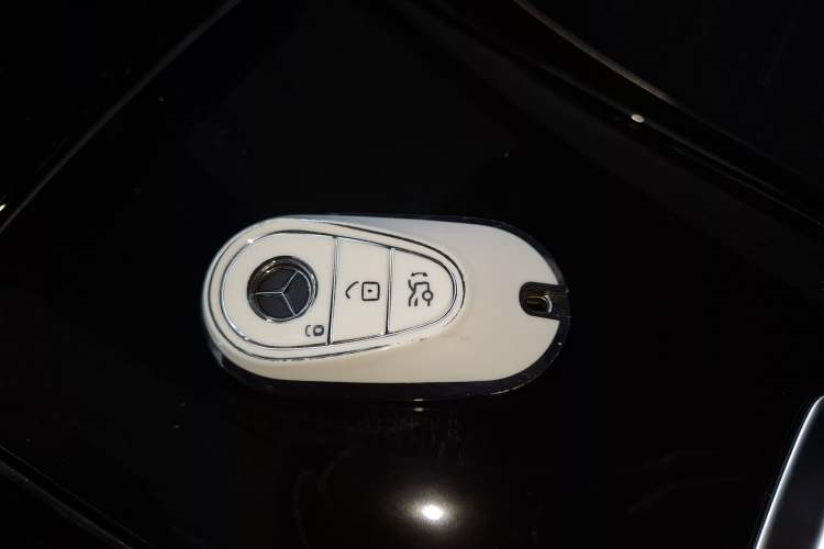Used Mercedes-Benz C-Class 2023 C 200 L Sport Edition Vehicle Key