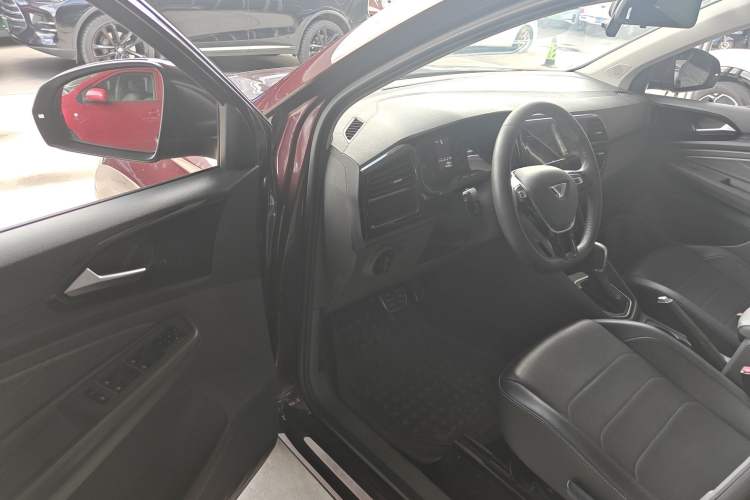 Used Jetta VS5 2019 280TSI Automatic Enjoyment Model
