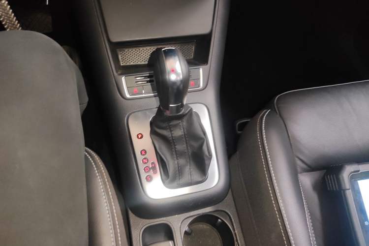 Used Volkswagen Tiguan 2017 300TSI Automatic Two-Wheel Drive Silk Road Comfort Edition
