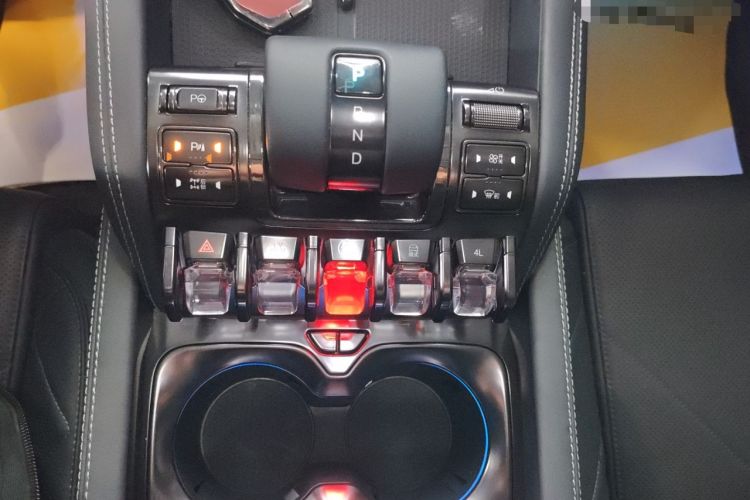 Used Formula Leopard 5 2023 Explore Edition
