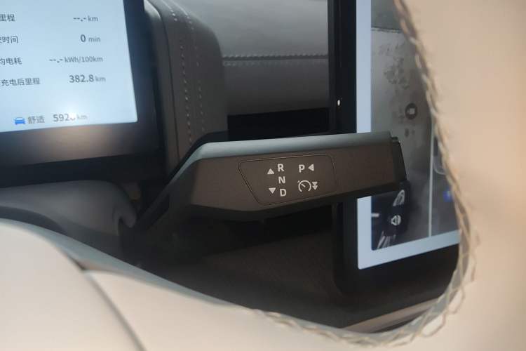 Used Dongfeng eπ eπ007 2024 Pure Electric 540 All-Wheel Drive Max Edition Gear Lever