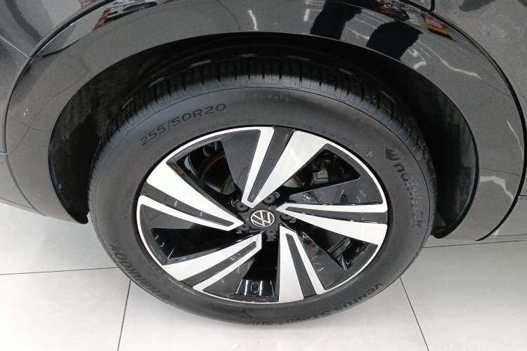 Used Volkswagen Tavendor 2023 380TSI Four-Wheel Drive R-Line Cruise Edition Right Rear Wheel Hub