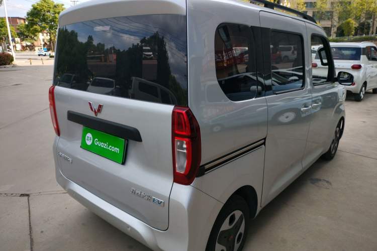 Used Wuling Zhiguang New Energy 2025 Comfort Model Rear Right 45 Deg