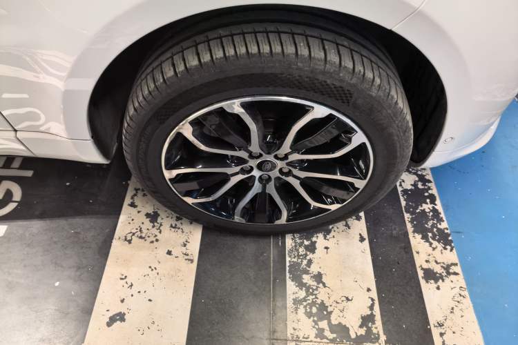 Used Land Rover Range Rover Sport 2021 3.0 L6 YAO Black Edition
