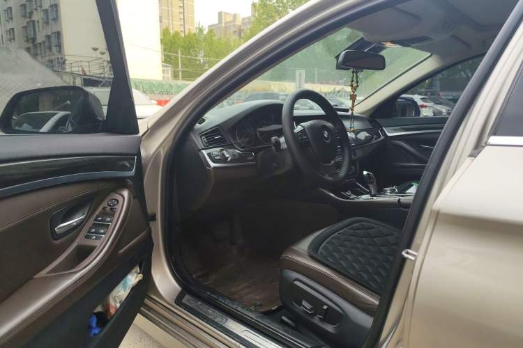 Used BMW 5 Series 2014 525Li Luxury Design Package