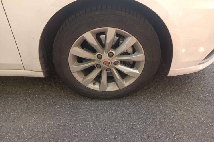 Used Roewe i6 New Energy 2017 45T Hybrid Connect & Smart Enjoyment Edition
