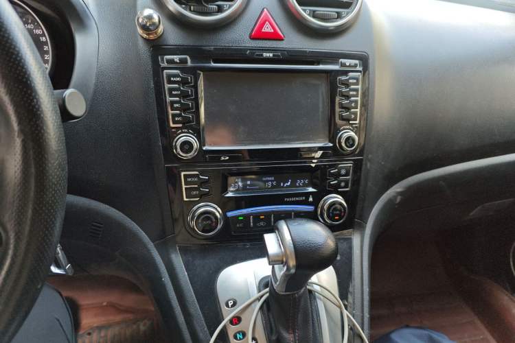 Used Haval H6 2013 Upgraded Model 2.4L Automatic Two-Wheel Drive Elite Version