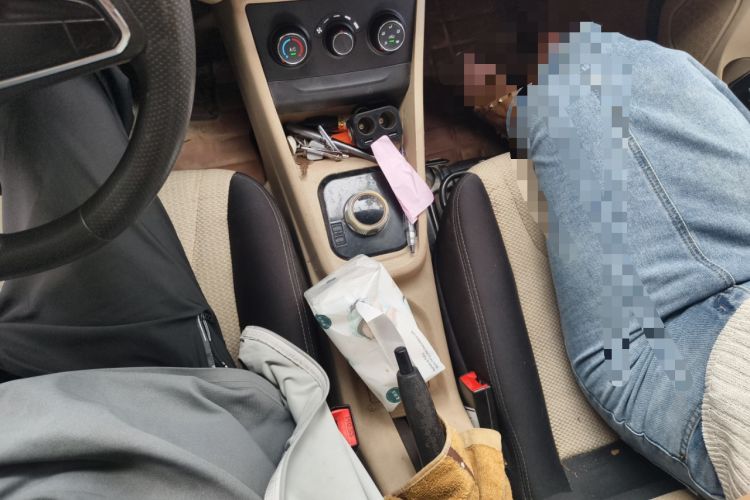 Used CHANGAN KUAYUE Xing V5 EV 2021 Luxury 6-Seater Passenger Bus with Lingdian System
