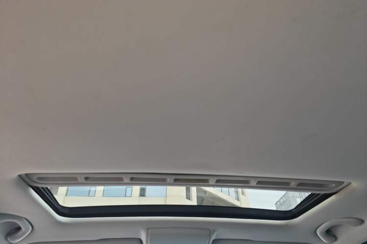 Used Volkswagen Lavida 2013 Restyled Classic 1.6L Automatic Comfort Edition Headliner