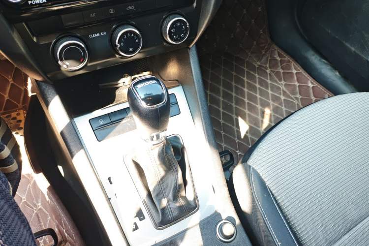 Used Skoda Octavia 2017 1.6L Automatic Chuanxing Edition
