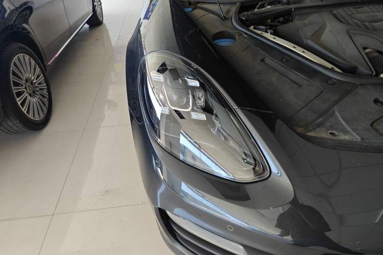 Used Porsche Panamera 2023 Panamera 2.9T Platinum Edition
