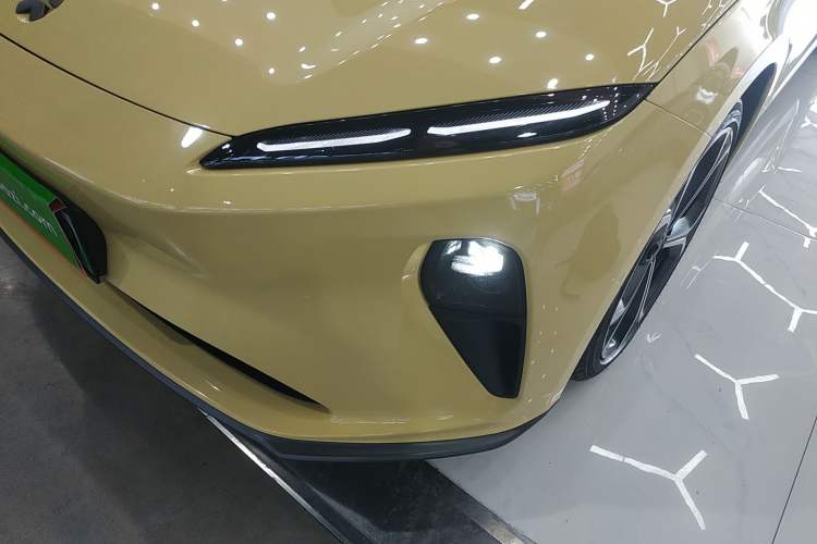 Used Nio ET5 2022 75 kWh Left Front Headlight