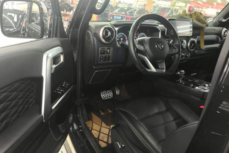 Used BAIC Off-Road BJ40 2019 2.0T Automatic Four-Wheel Drive Urban Hunter Edition Flagship Model China V Emission Standard
