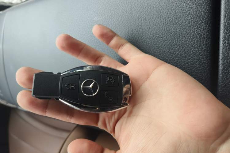 Used Mercedes-Benz S-Class 2014 S 320 L Business Model