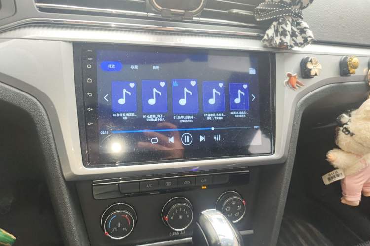 Used Volkswagen Lamando 2019 230TSI DSG Vision Edition China VI Standard Audio And AC Panel