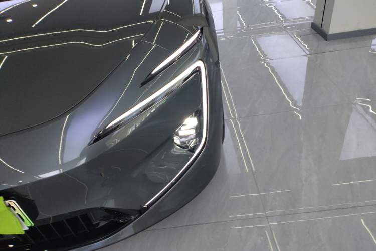 Used Avatr 12 2025 Updated Ultra All-Electric Four-Wheel Drive Left Front Headlight