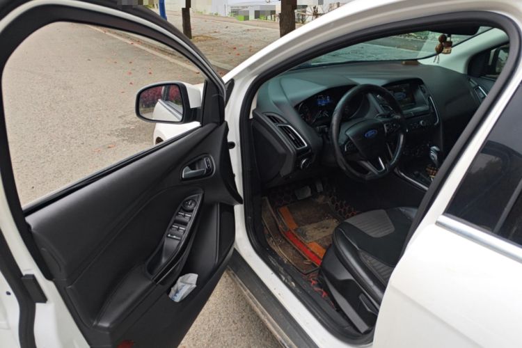 Used Ford Focus 2015 Sedan EcoBoost 180 Automatic Elite Model
