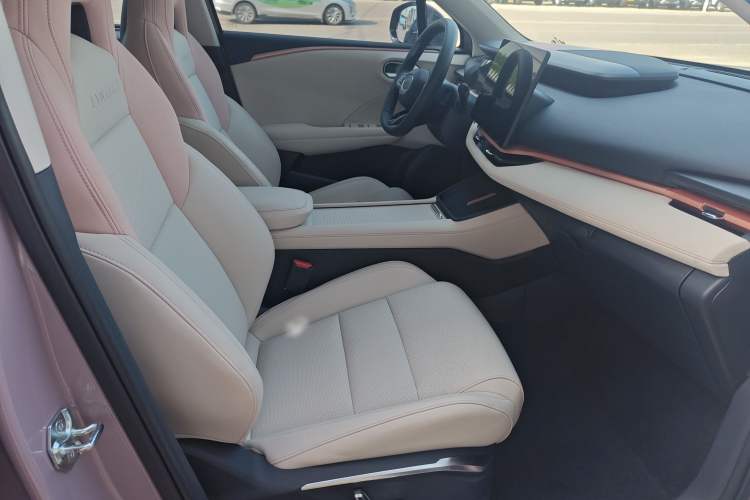 Used Lynk & Co 06 2025 Renew 1.5T Halo