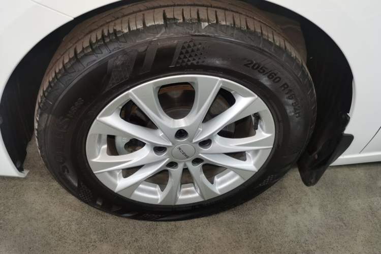 Used Roewe i5 2026 Model 1.5L Manual Comfort Version
