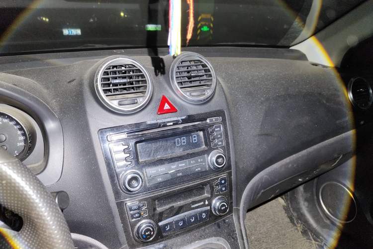 Used Haval H6 2015 Upgraded Model 1.5T Manual Two-Wheel Drive Urban Version
