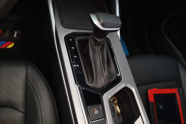 Used Geely Auto Emgrand 2022 4th Generation 1.5L CVT Elite Model Gear Lever