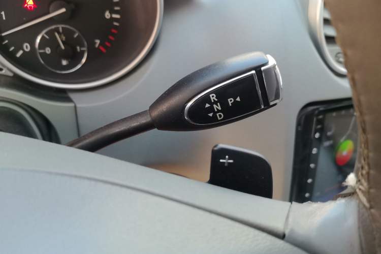 Used Mercedes-Benz M-Class 2010 ML 300 4MATIC