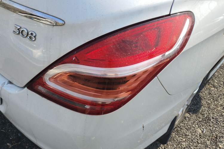 Used Peugeot 308 2014 Enjoy Edition Classic 1.6L Manual YouShang Model Exterior 6