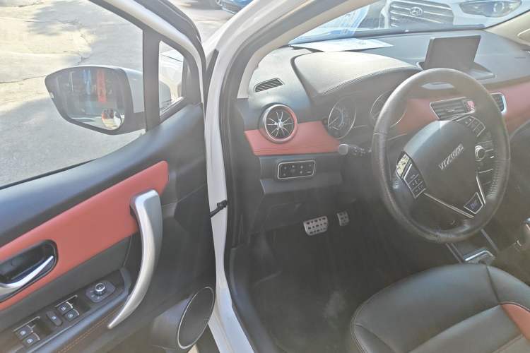 Used Haval H1 2016 Blue Label 1.5L AMT Luxury Model