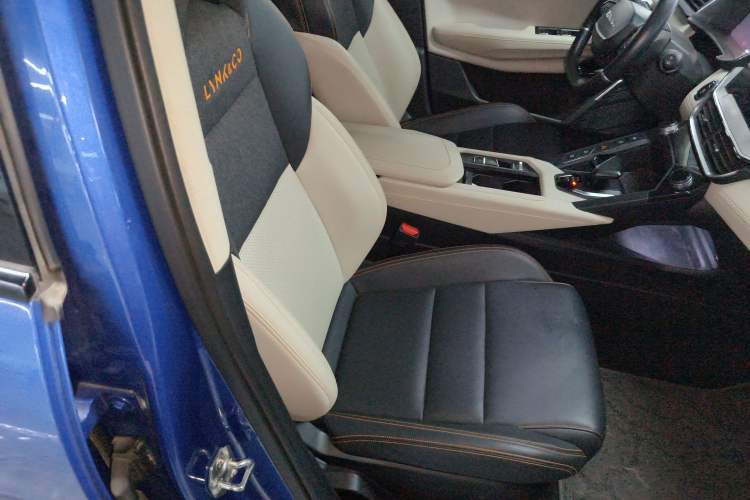 Used Lynk & Co 06 EM-P 2020 PHEV Plus Right Front Seat
