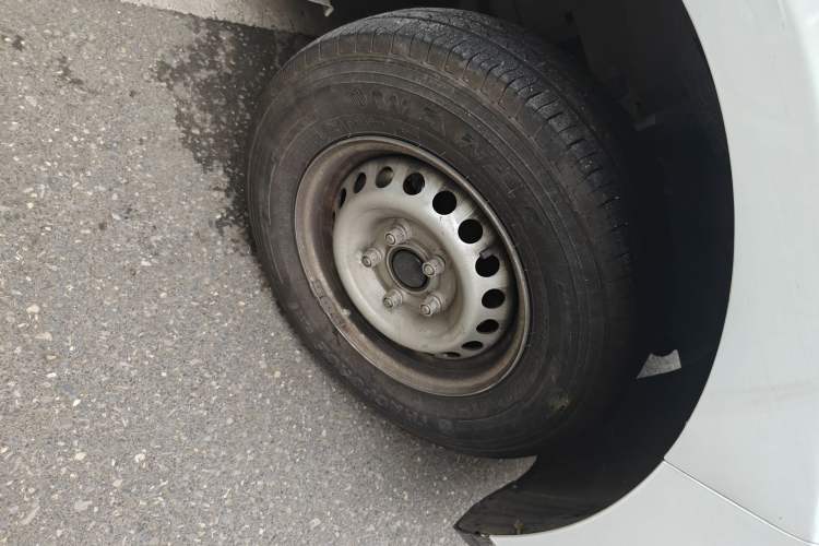 Used JMC E Fushun 2025 Model, Open Window Version, 41.86 kWh, Short Axle, Low-roof
