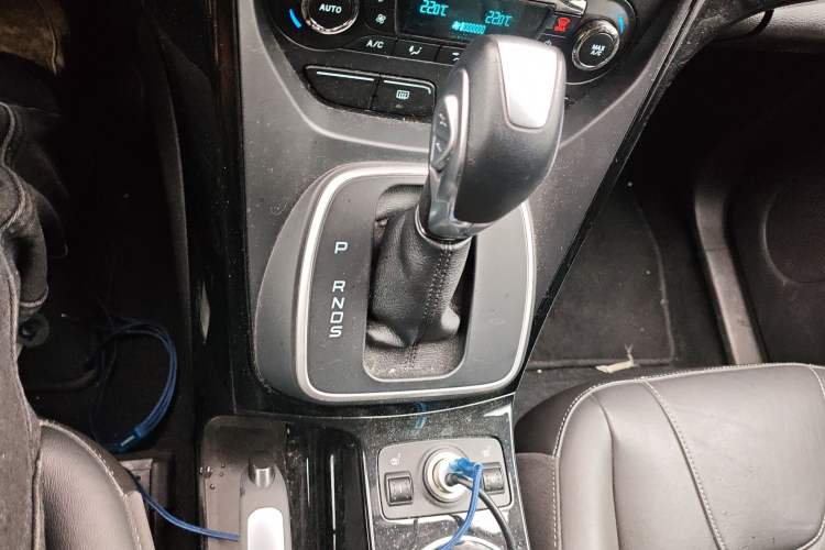 Used Ford Kuga 2015 2.0L GTDi Four-Wheel-Drive Sport Model