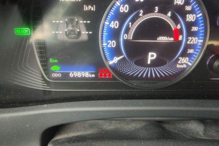 Used Lexus UX 2020 260h Explore-Cool Edition
