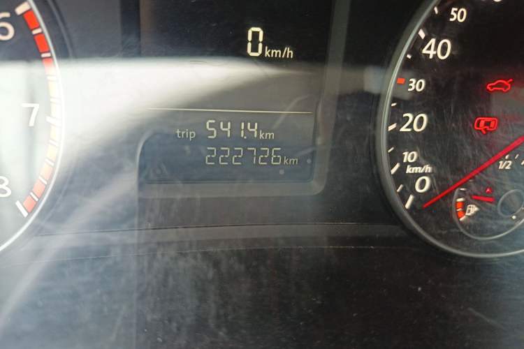 Used Volkswagen Passat 2014 1.4TSI Manual Prestige Edition Odometer Close Up