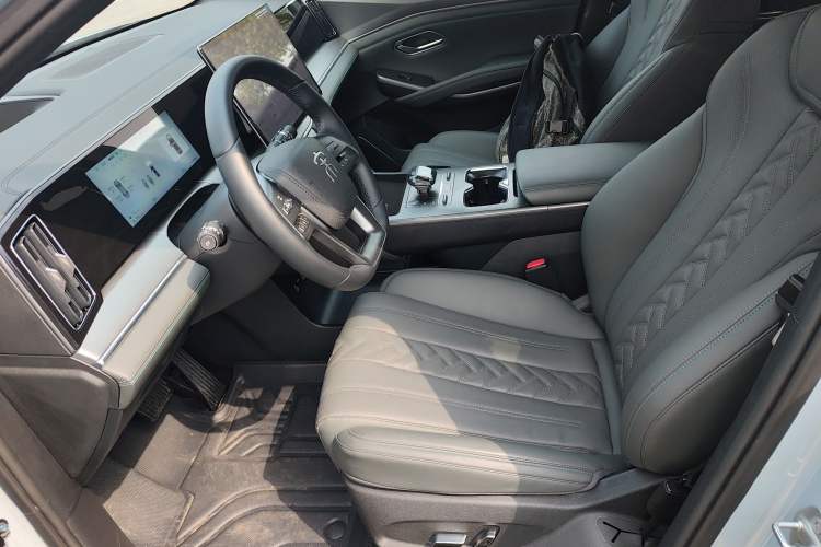 Used BYD Song L DM-i 2024 160 km Excellence Version Left Front Seat