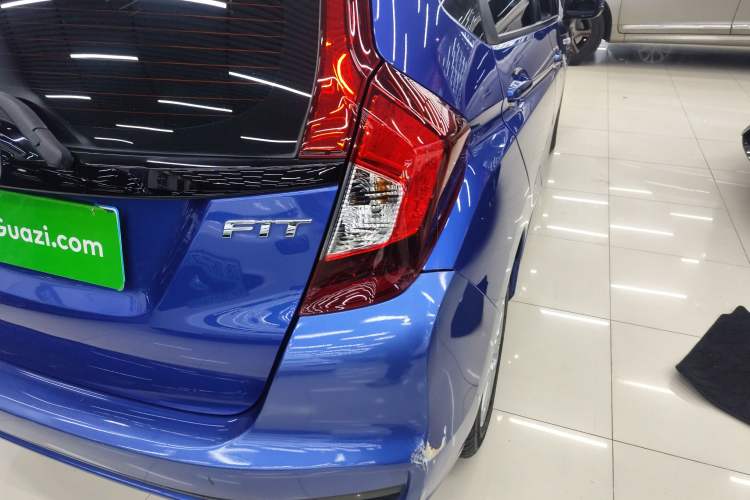 Used Honda Fit 2018 1.5L CVT Comfort Sunroof Version