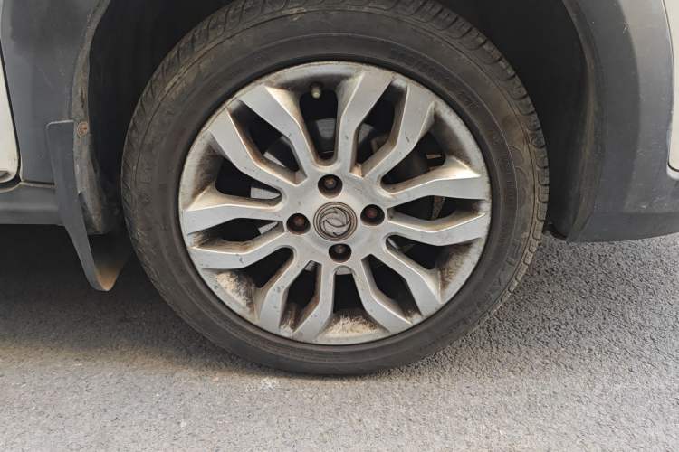 Used Dongfeng Aeolus AX3 2016 1.5L Manual ZhiKu Model
