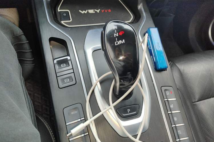 Used Wey VV6 2020 2.0T Two-Wheel Drive Smart Enjoyment+