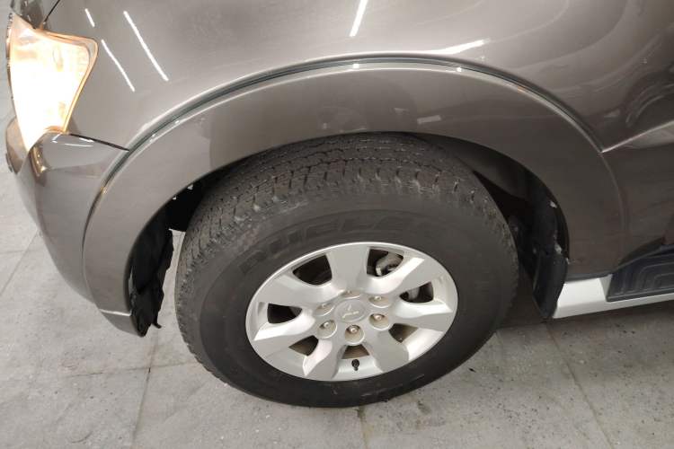 Used Mitsubishi Pajero 2014 3.0L Elite Edition
