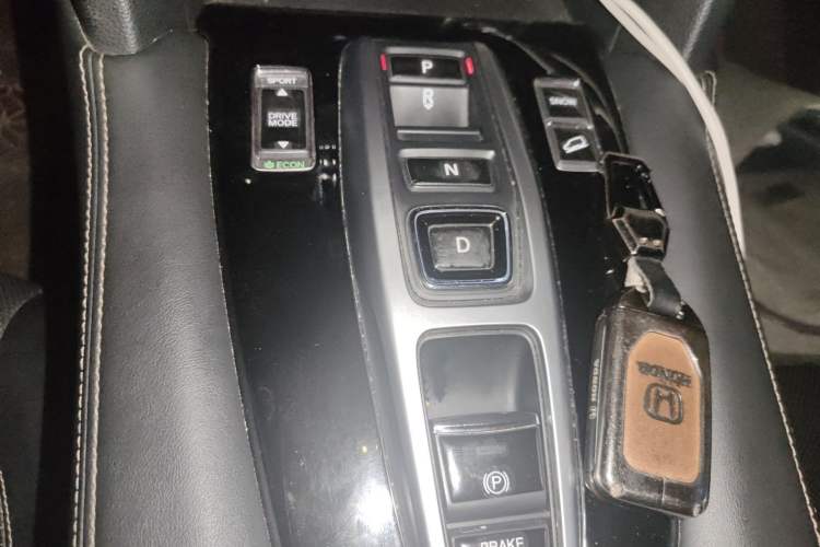 Used Honda UR-V 2020 370TURBO Two-Wheel Drive Luxury Edition Gear Lever