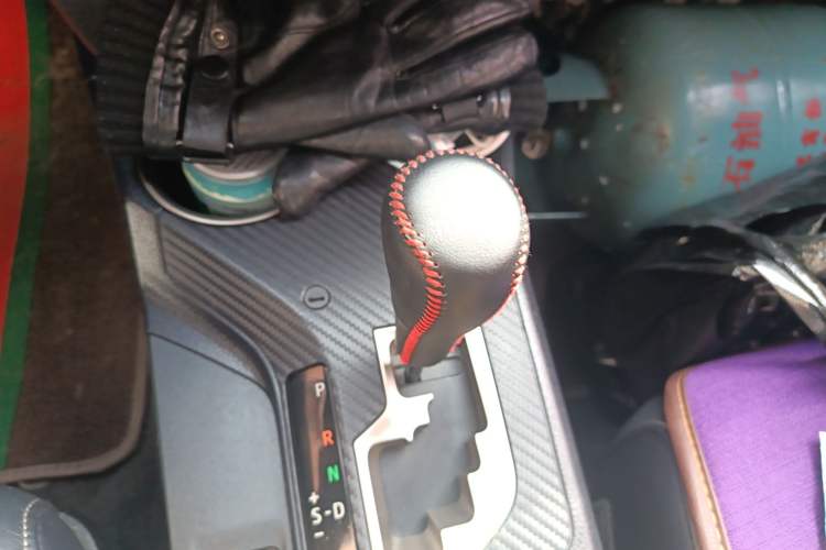 Used Toyota RAV4 2013 2.5L Automatic 4x4 Luxury Edition
