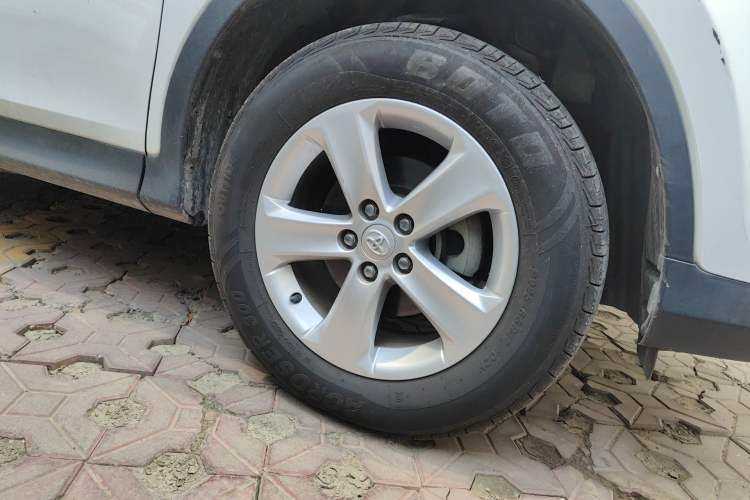 Used Toyota RAV4 2013 2.0L CVT Two-Wheel Drive Urban Edition
