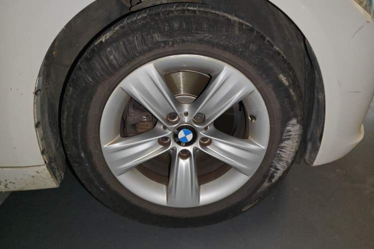 Used BMW 3 Series 2015 320i Luxury Line Stylish Edition