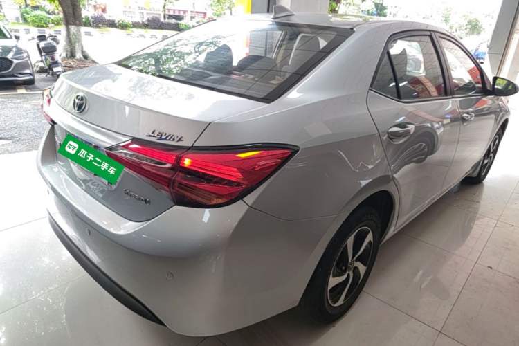 Used Toyota Levin 2017 Revised Dual-Engine 1.8H GS E-CVT Elite Sunroof Version China V Standard
