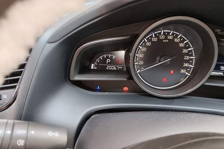 Used Mazda CX-4 2021 2.0L Automatic Two-Wheel Drive Blue Sky Dynamic Edition Odometer Close Up