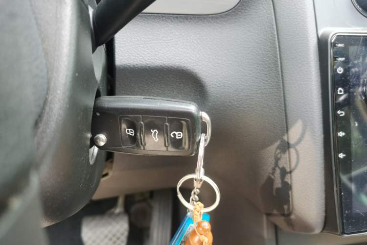 Used Volkswagen Touran 2015 1.4T DSG Comfort Edition 5 Seats Vehicle Key