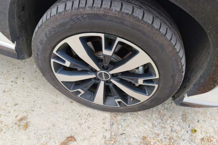 Used Roewe D5X DMH 2024 135 Tech Edition
