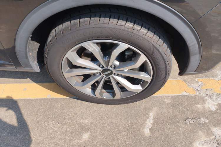 Used Wey VV6 2018 2.0T Two-Wheel-Drive Ultra-Luxury Version China V Standard