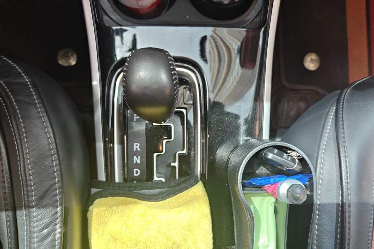 Used Mitsubishi Outlander 2019 2.4L 4x4 Zhi Xiang Edition 5 Seats China V Emission Standard
